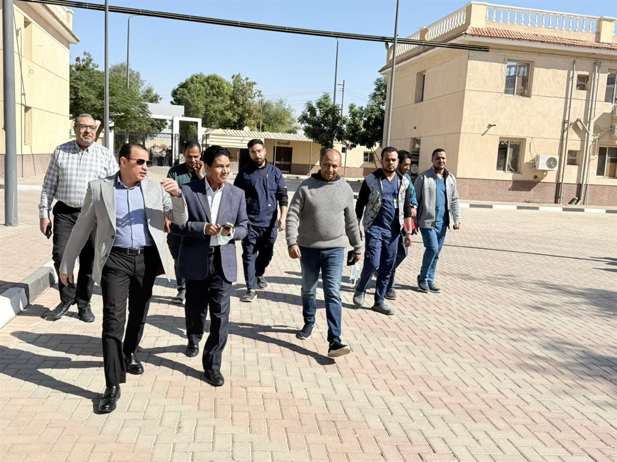 وكيل الصحة بالأقصر يتفقد مستشفى الحميات ويتابع الوضع الوبائي