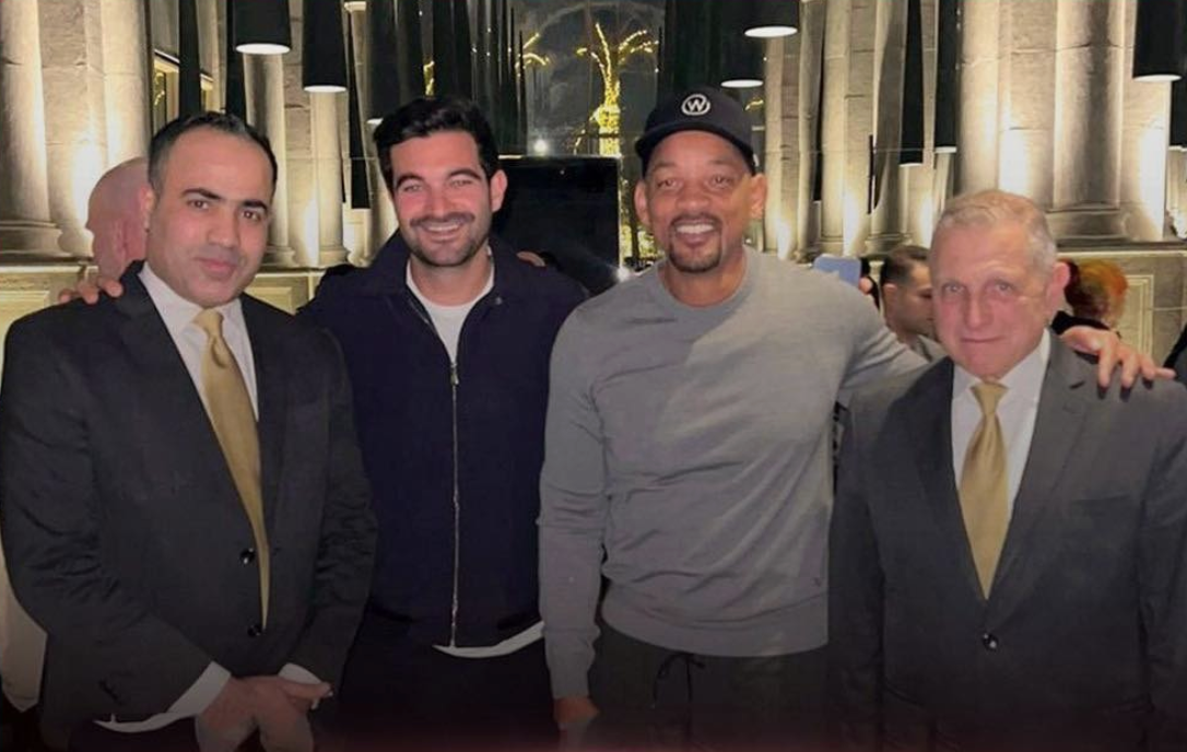 ويل سميث في أحد مطاعم التجمع الخامس