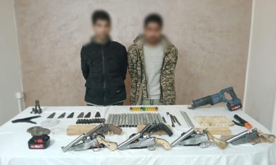 ضبط عنصر جنائي لإدارته ورشة لتصنيع الأسلحة النارية والإتجار بها بالظاهر&nbsp;