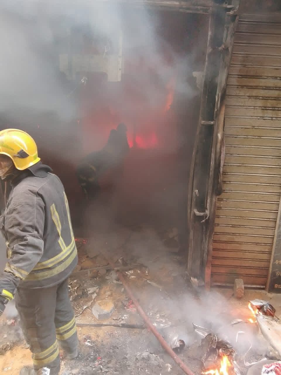 حريق محل تجاري بالجمالية