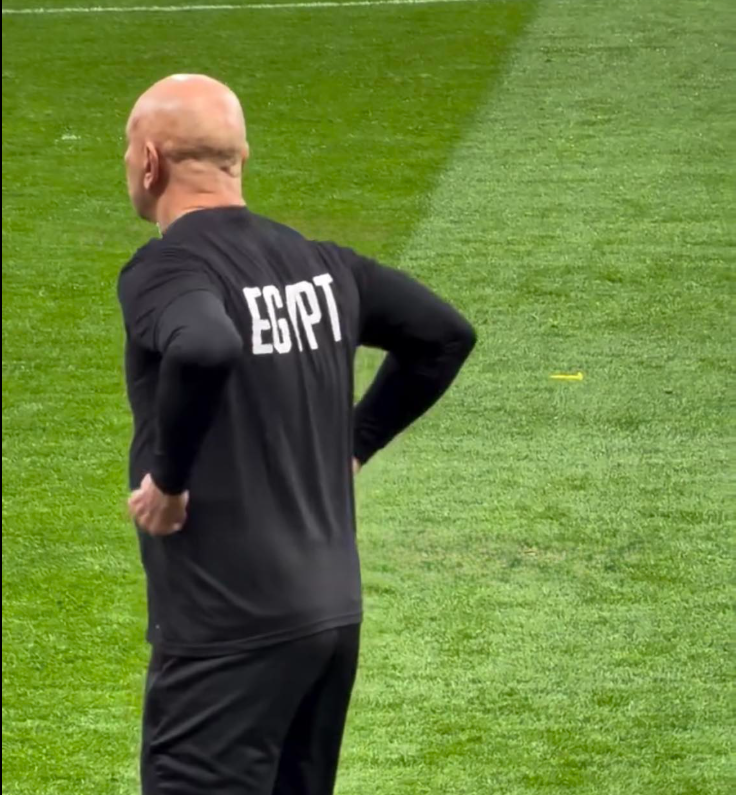 حسام حسن يشير بتغير شورت إمام عاشور، فيتو