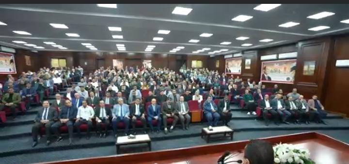 الداخلية تعقد اجتماع مع التجار لتوفير السلع بأسعار مخفضة