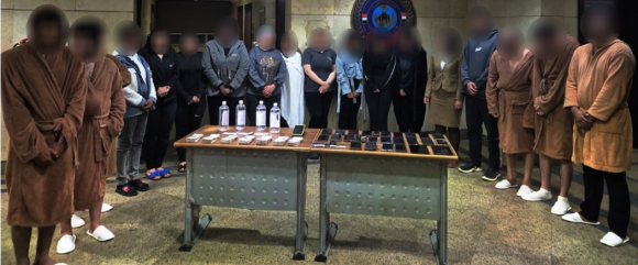 10 سيدات و7 رجال من بينهم أجانب.. سقوط شبكة لممارسة الأعمال المنافية للآداب تحت ستار نادى صحى بالتجمع&nbsp;