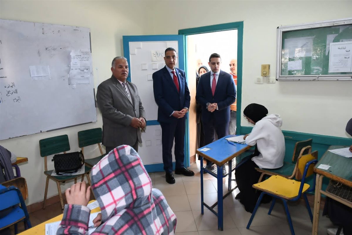 محافظ الفيوم يتابع الامتحانات