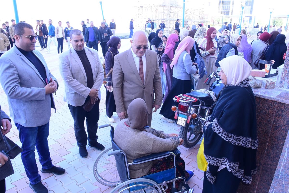 امتحانات كلية التمريض داخل مركز الاختبارات الإلكترونية