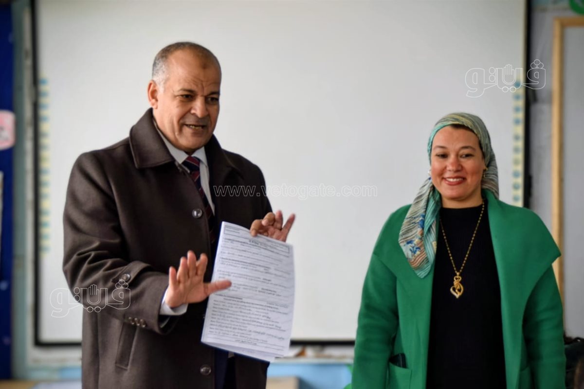 مدير تعليم بورسعيد يتفقد لجان امتحان اللغة الانجليزية، ڤيتو