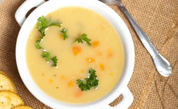 طريقة عمل شوربة البطاطس بالكريمة