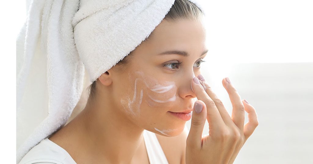 قناع النشاء لتفتيح وترطيب البشرة&nbsp;