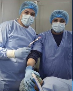 الفريق الطبي