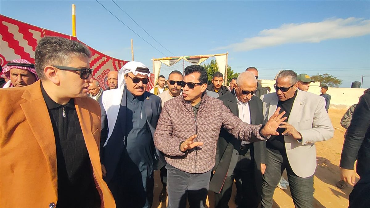 &nbsp;وزير الرياضة ومحافظ شمال سيناء يفتتحان مركز شباب الشيخ زويد
