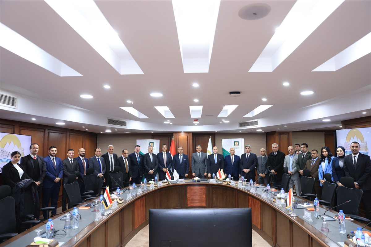 البنك الأهلي ومحافظة الجيزة يوقعان بروتوكول تعاون