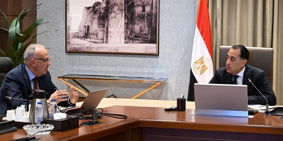 اجتماع رئيس الوزراء ووزير الري&nbsp;