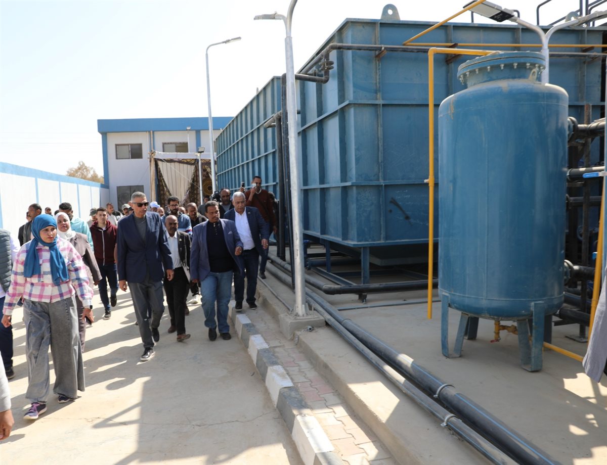 محافظ أسوان يطلق التشغيل التجريبي لمحطة معالجة الصرف الصحي