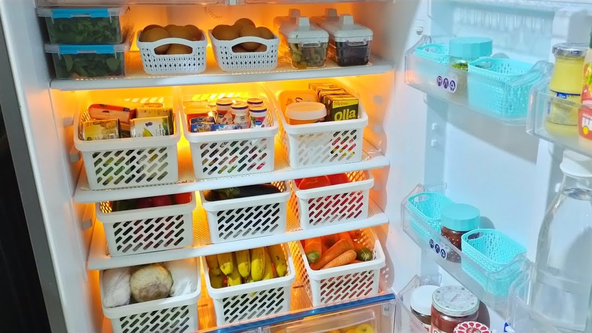 طريقة تنظيف وترتيب الثلاجة&nbsp;