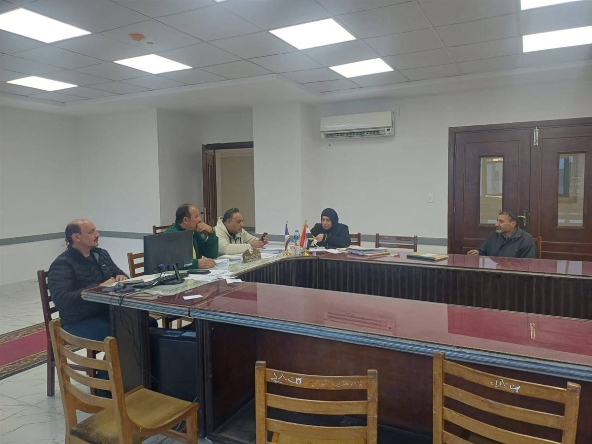 رئيس الوحدة المحلية لمركز ومدينة دمياط، سير العمل بعدد من الملفات الحيوية والمشروعات الخدمية