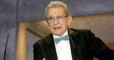 يوسف شاهين مخرج فيلم الارض&nbsp;