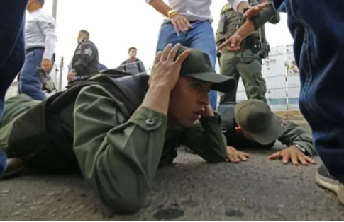 أعراض السلاح الأمريكي الجديد آلام الرأس ونزيف وتقيؤ، فيتو