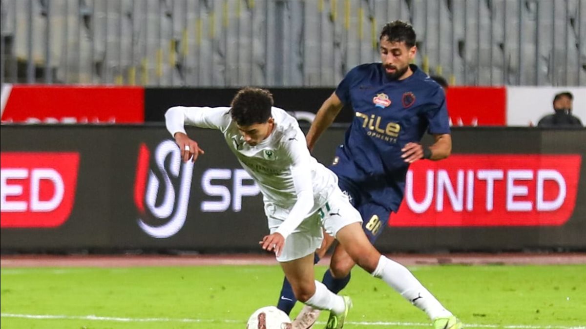 الزمالك والمصري&nbsp;