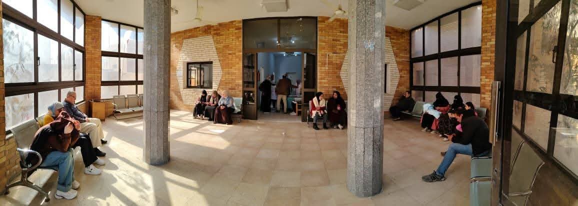 جانب من متابعة العمل داخل المعمل، فيتو