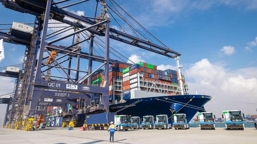 &nbsp;محطة البحر الأحمر لتداول الحاويات&nbsp;