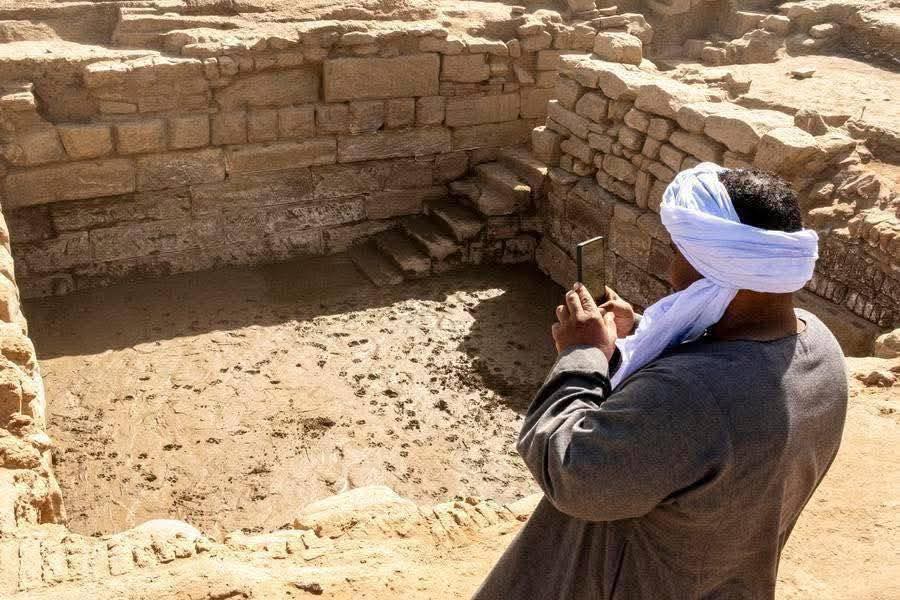 الصور الأولى لاكتشاف بحيرة مقدسة بالأقصر بجوار معبد الكرنك&nbsp;