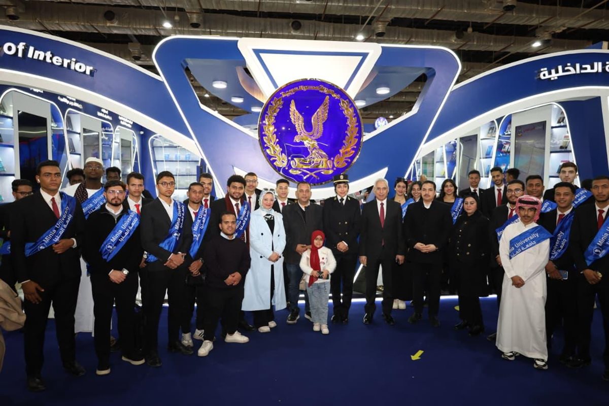 وفد طلابي يزور معرض القاهرة الدولي للكتاب 57