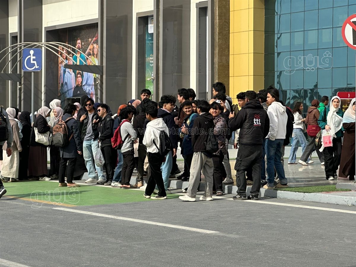 &nbsp;تزايد أعداد جمهور معرض الكتاب في خامس أيامه