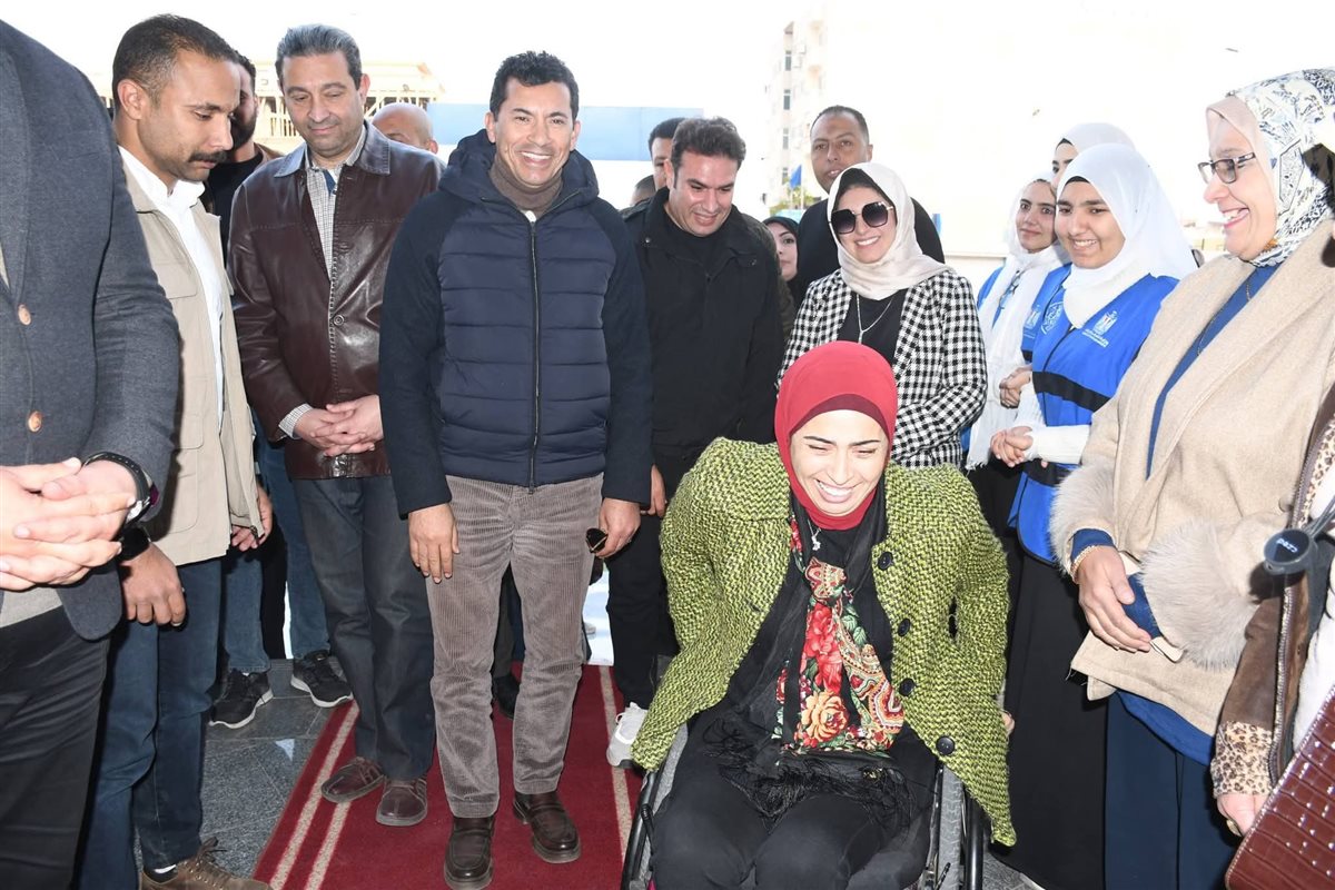 الوزير والمحافظ ولقاء حواريا مفتوحا مع القوى الشبابية بالمحافظة داخل جدران مركز الابتكار الشبابي والتعلم بدمياط الجديدة