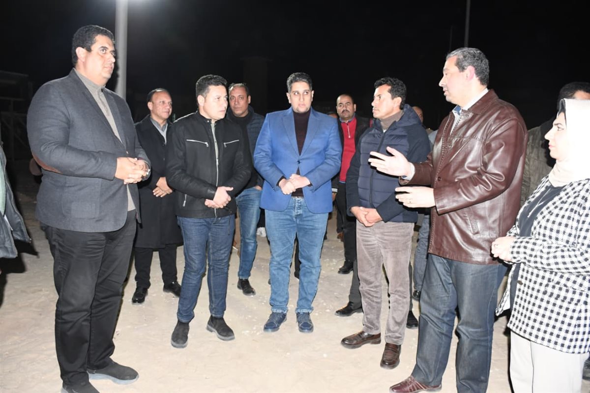 أشرف صبحي ومحافظ دمياط يتفقدان أعمال تطوير المدينة الشبابية برأس البر