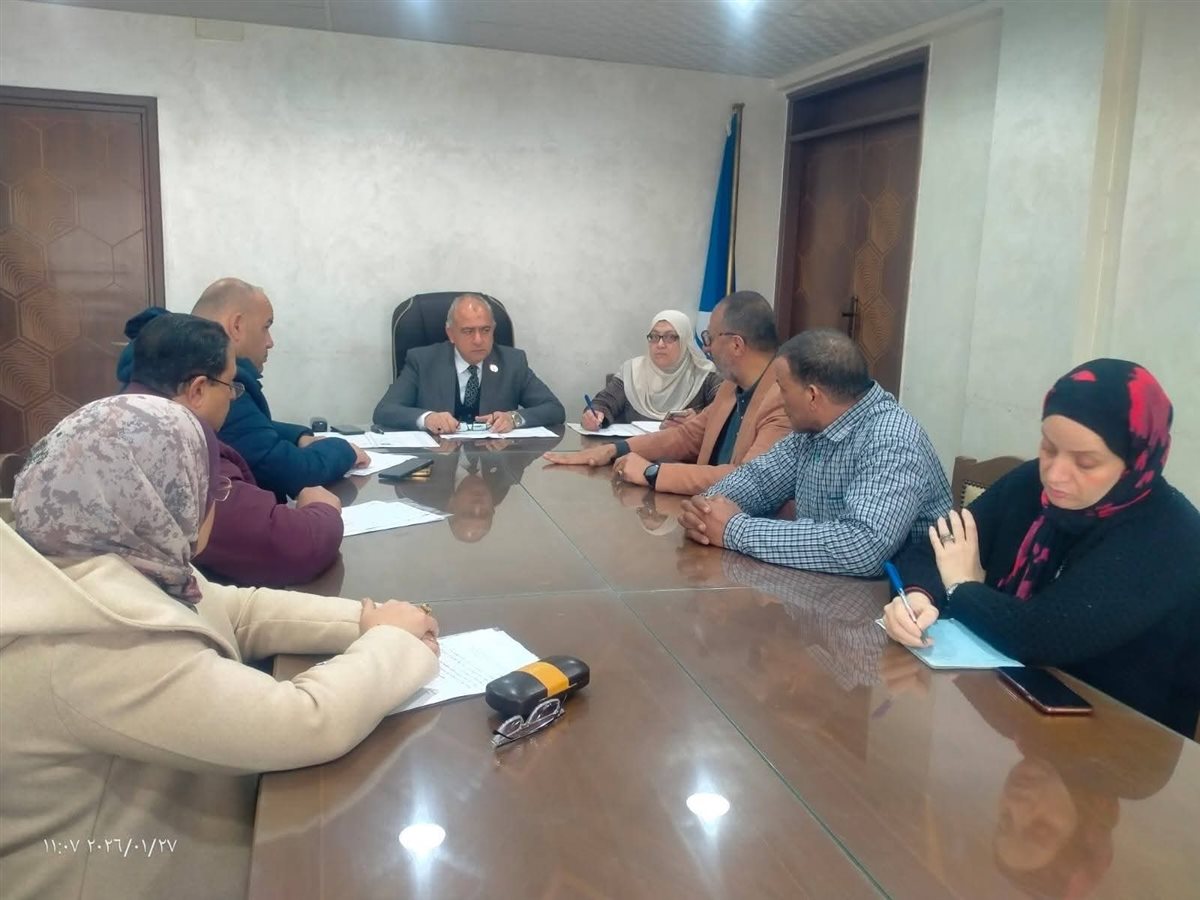 السكرتير العام المساعد لدمياط يبحث مطالب المواطنين في لقاء مفتوح