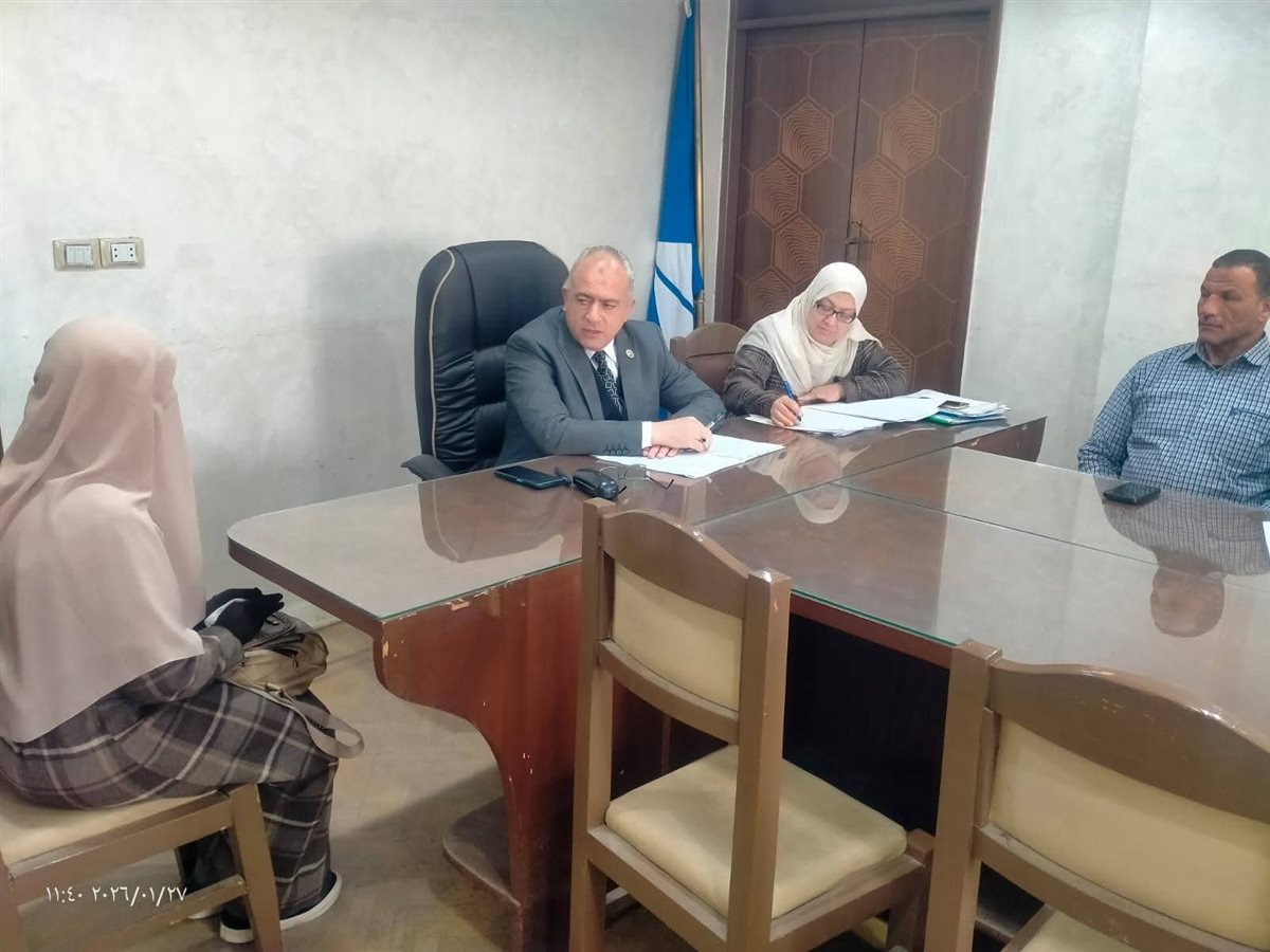 السكرتير العام المساعد لدمياط يبحث مطالب المواطنين في لقاء مفتوح