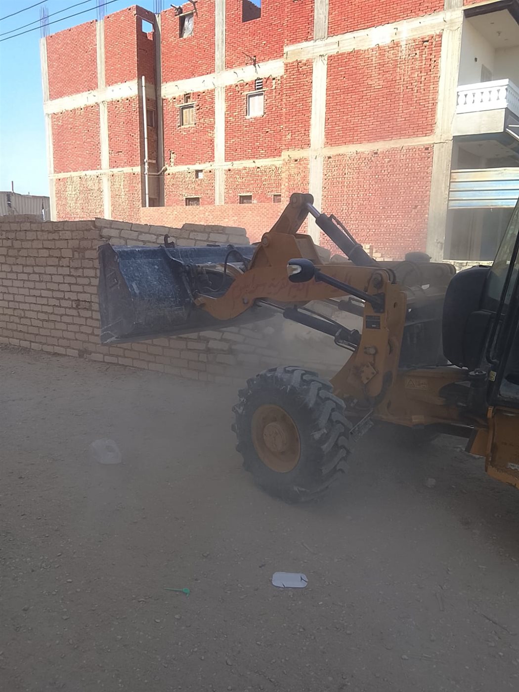 جانب من أعمال الإزالة، فيتو