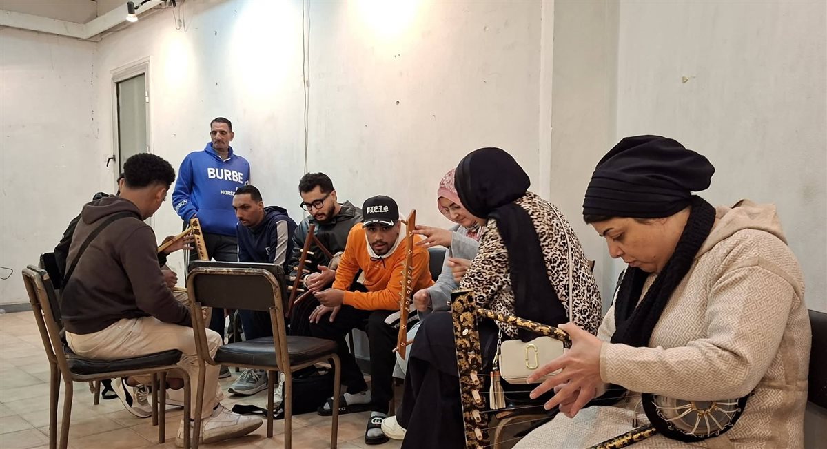 جانب من فاعليات ورشة تعليم السمسمية، فيتو