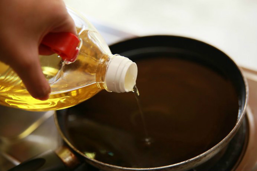 أفضل أنواع الزيوت لقلي صحى&nbsp;