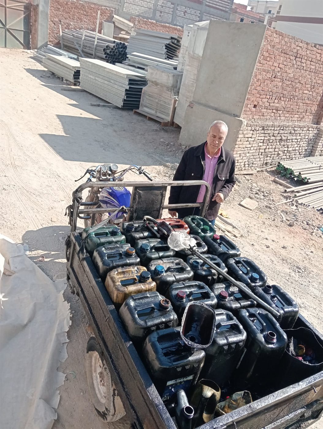 جانب من المضبوطات التى حرزها تموين الشرقية =فيتو