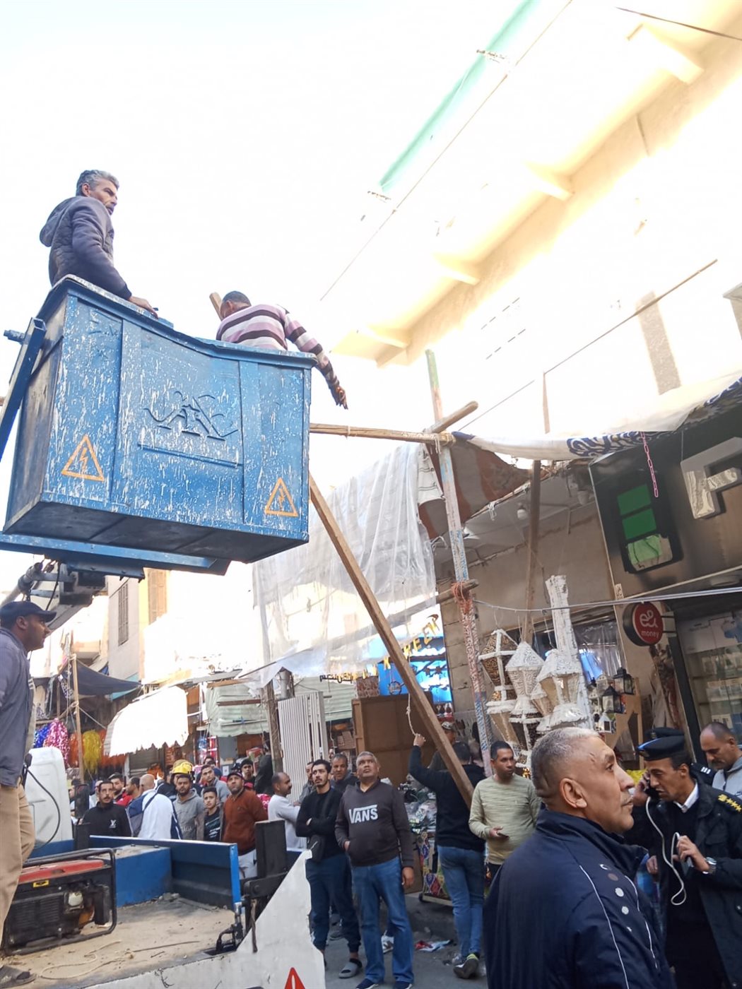 جانب من الحملة، فيتو