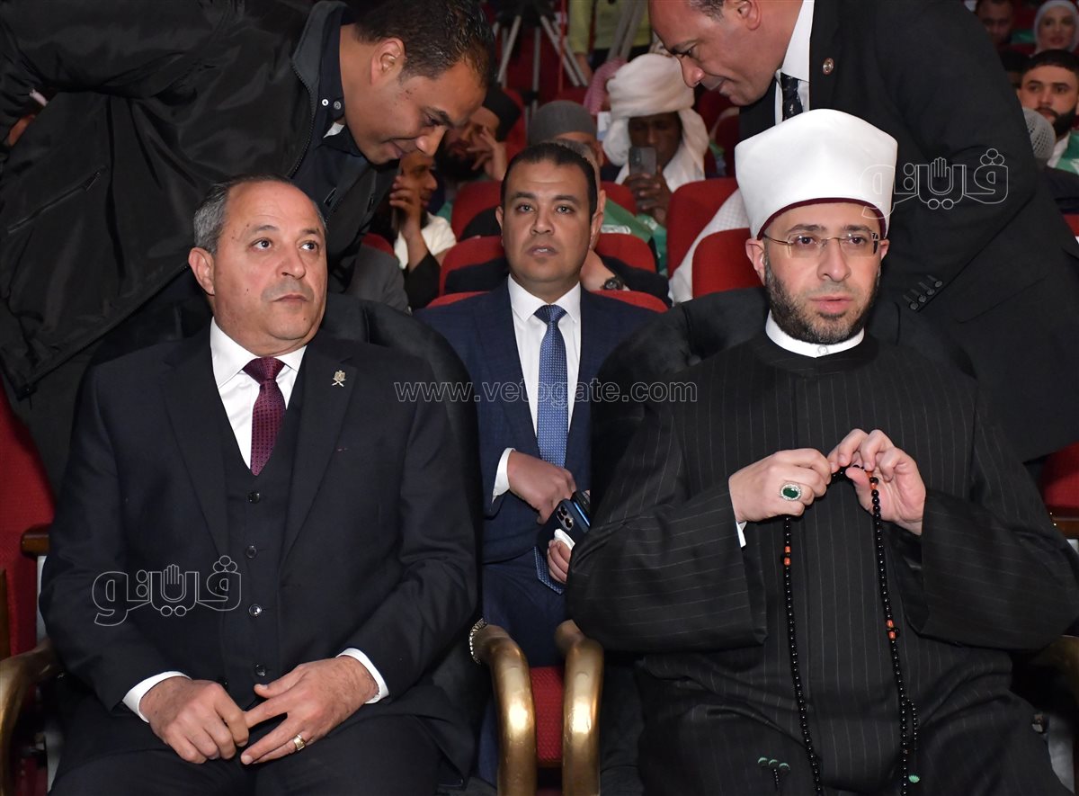 محافظ بورسعيد ووزير الأوقاف خلال احتفالية مسابقة حفظة القرآن الكريم الدولية، ڤيتو