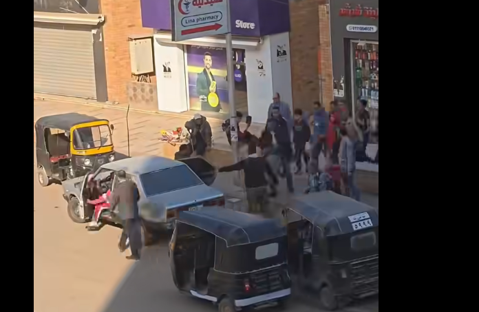 لحظة اختطاف فتاة في وضح النهار، فيتو