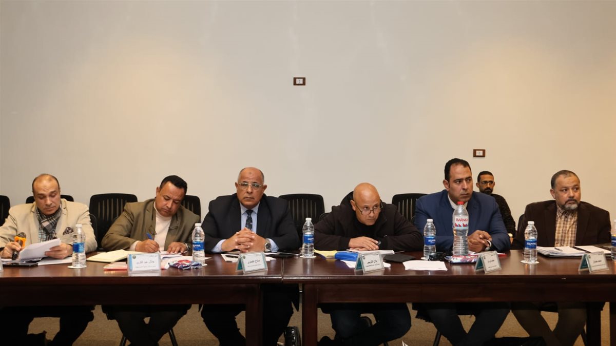 جانب من الاجتماع، فيتو