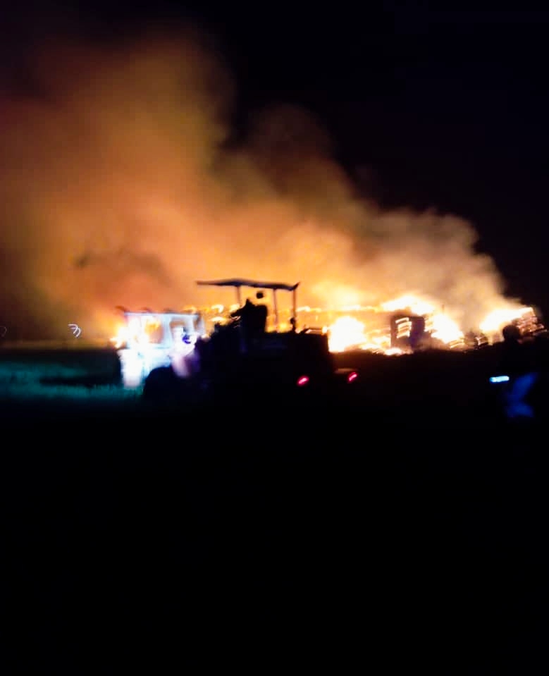 حريق هائل في شونة قش بقرية بشبيش بالمحلة