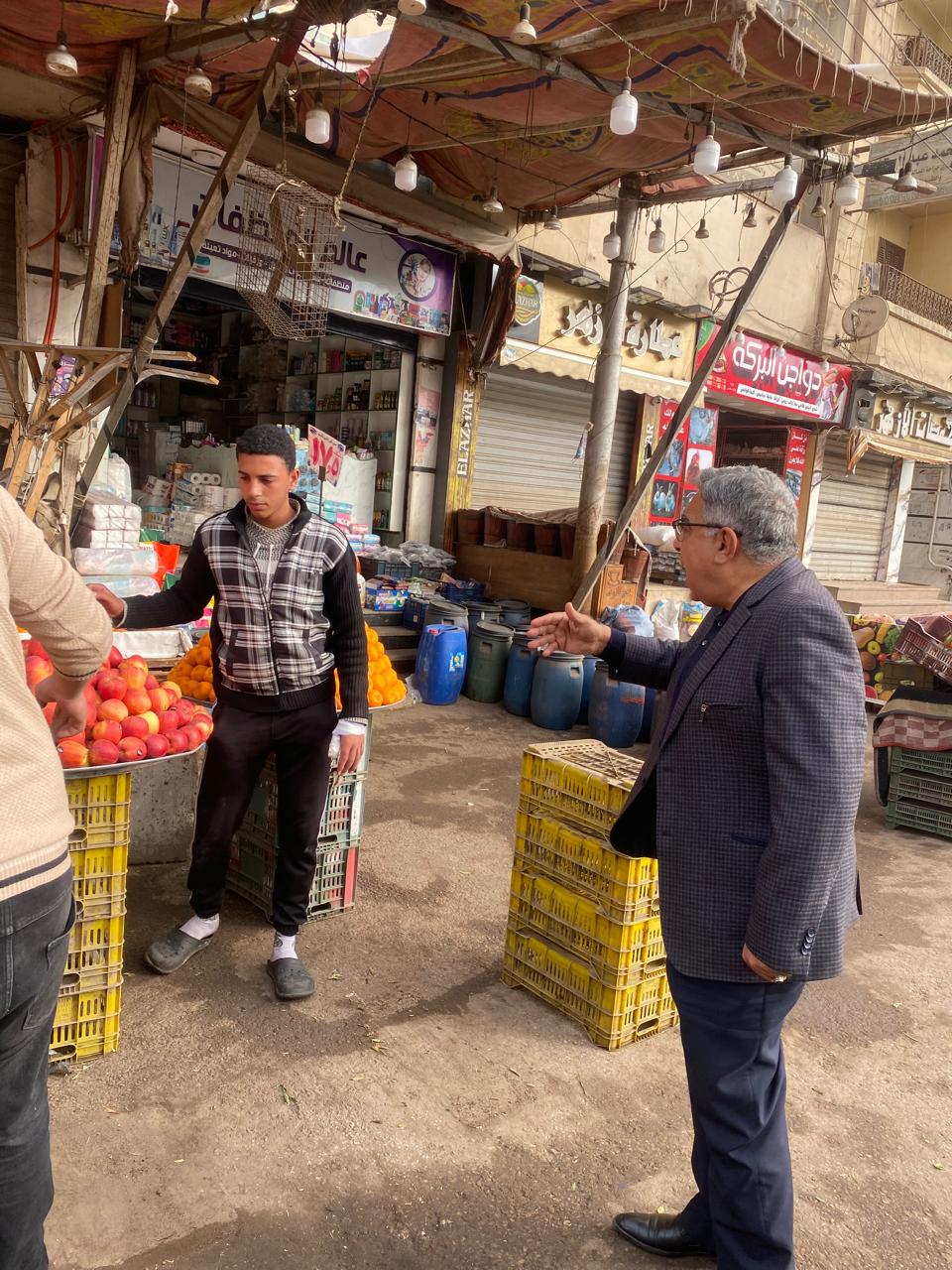 محافظ الدقهلية يتابع مستوى النظافة العامة بشوارع المنصورة، فيتو