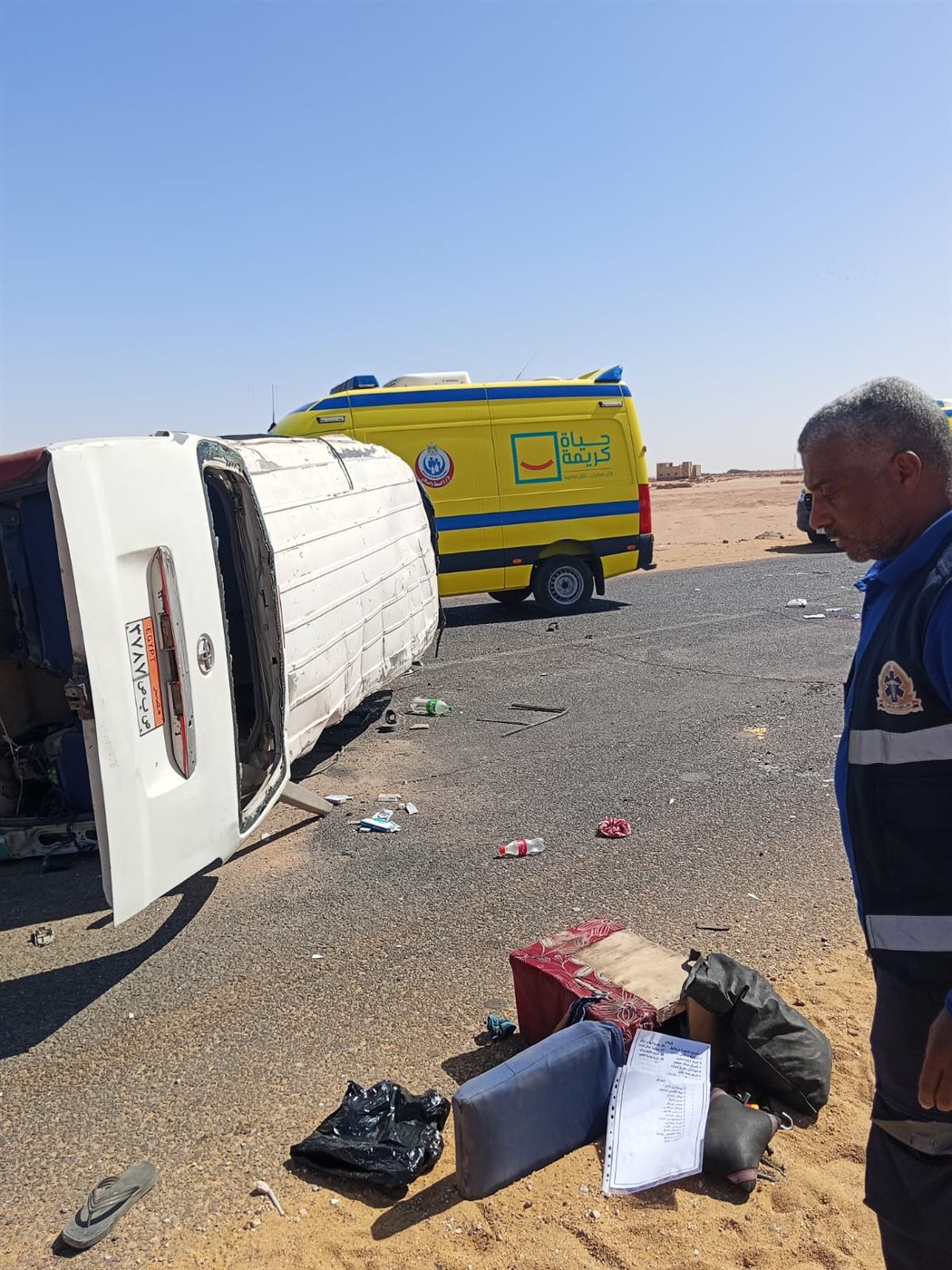 مصرع وإصابة 17 شخصا فى حادث انقلاب ميكروباص بأسوان