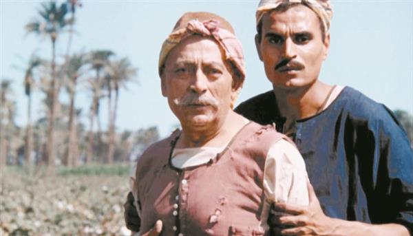 عزت العلايلى ومحمود المليجى فى فيلم الارض