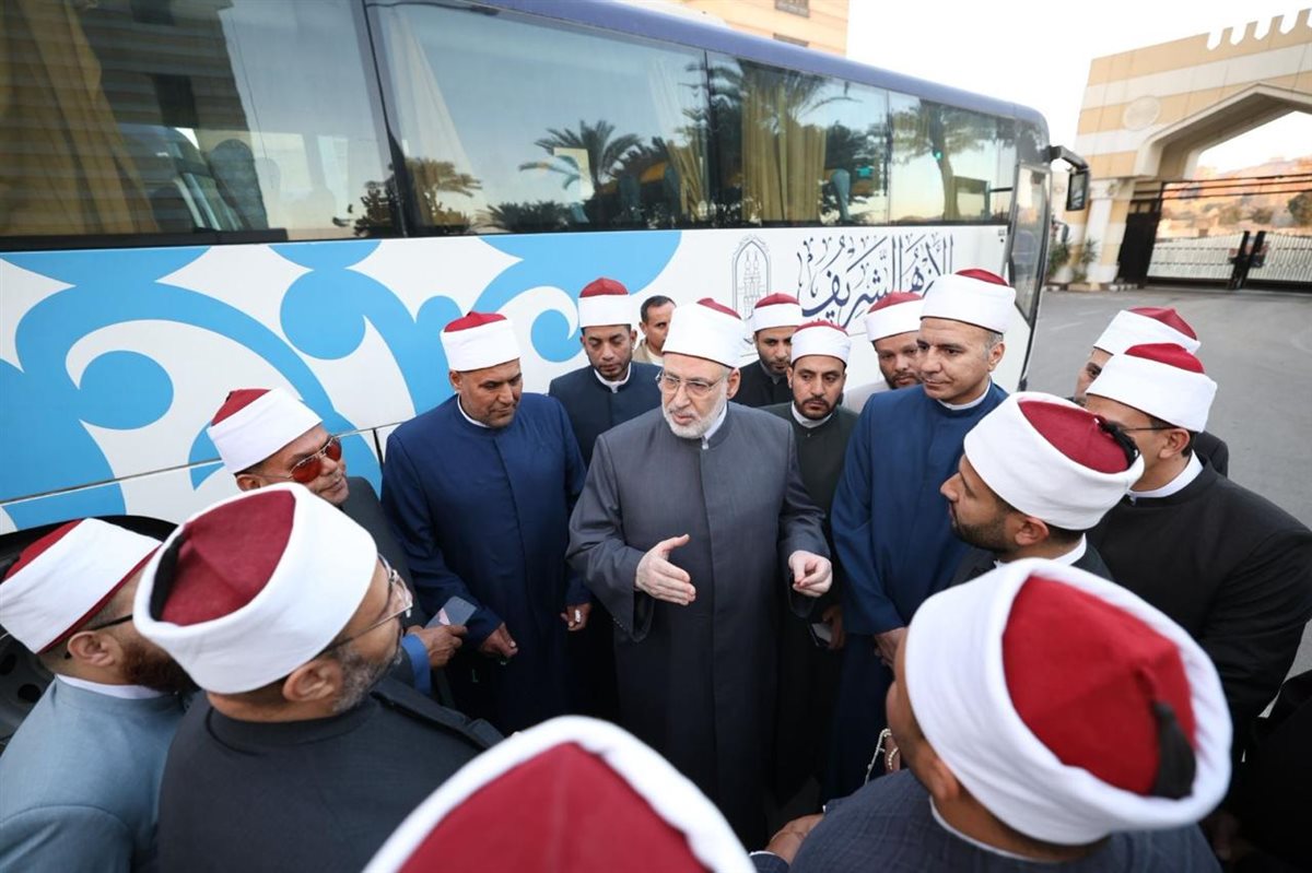 مجمع البحوث الإسلامية يوفد قافلة دعوية إلى البحر الأحمر