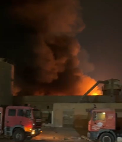 نشوب حريق داخل مصنع أخشاب بأكتوبر