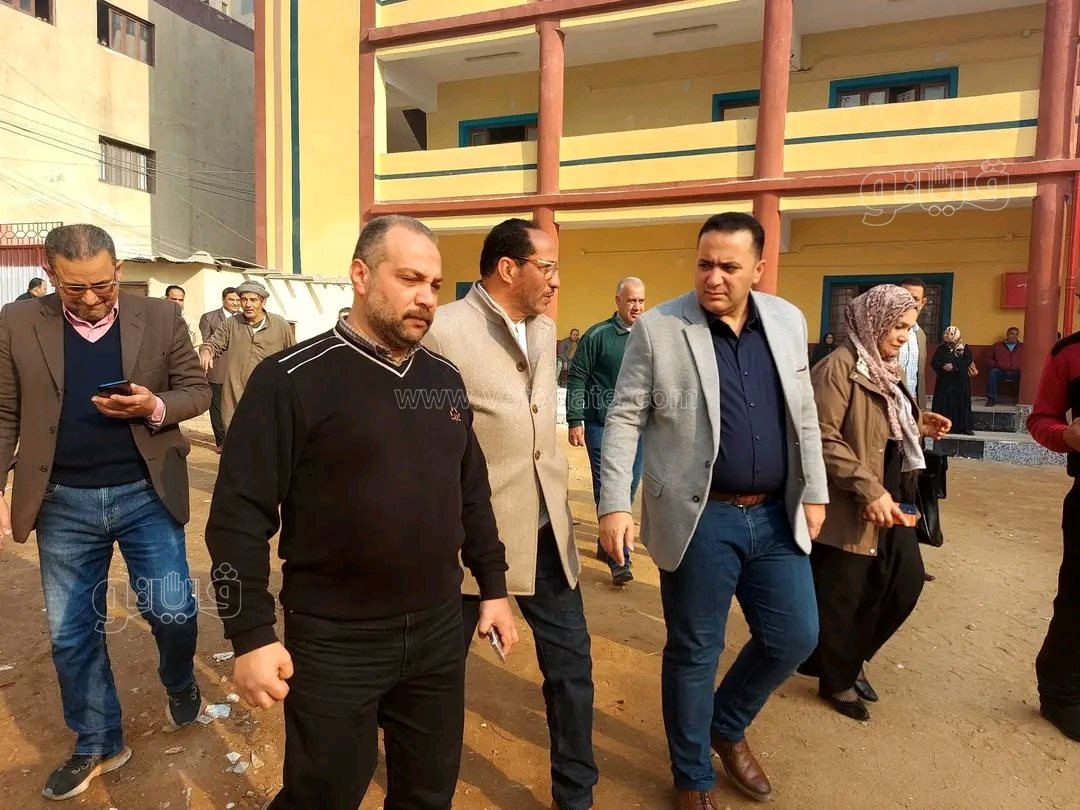 حريق بجوار مدرسة ثانوية بالشرقية،فيتو