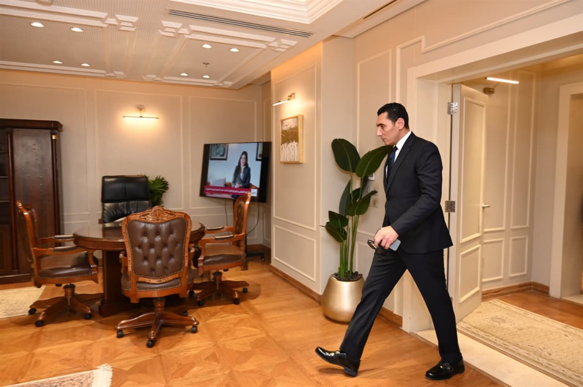 بعد أدائه اليمين الدستورية، جوهر نبيل يصل وزارة الشباب والرياضة ويبدأ مهام عمله