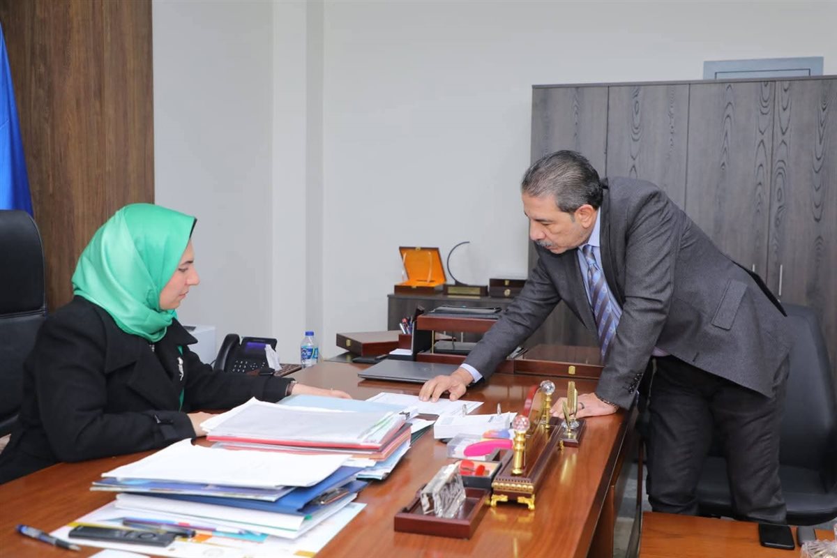 نائب محافظ دمياط تجتمع مع المهندس حسام شبكة، مدير فرع جهاز تنمية المشروعات الصغيرة والمتوسطة ومتناهية الصغر
