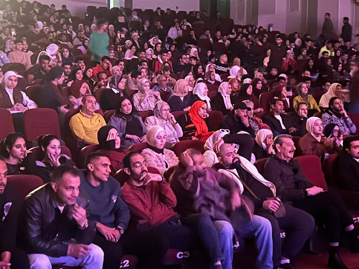 جانب من العروض،فيتو