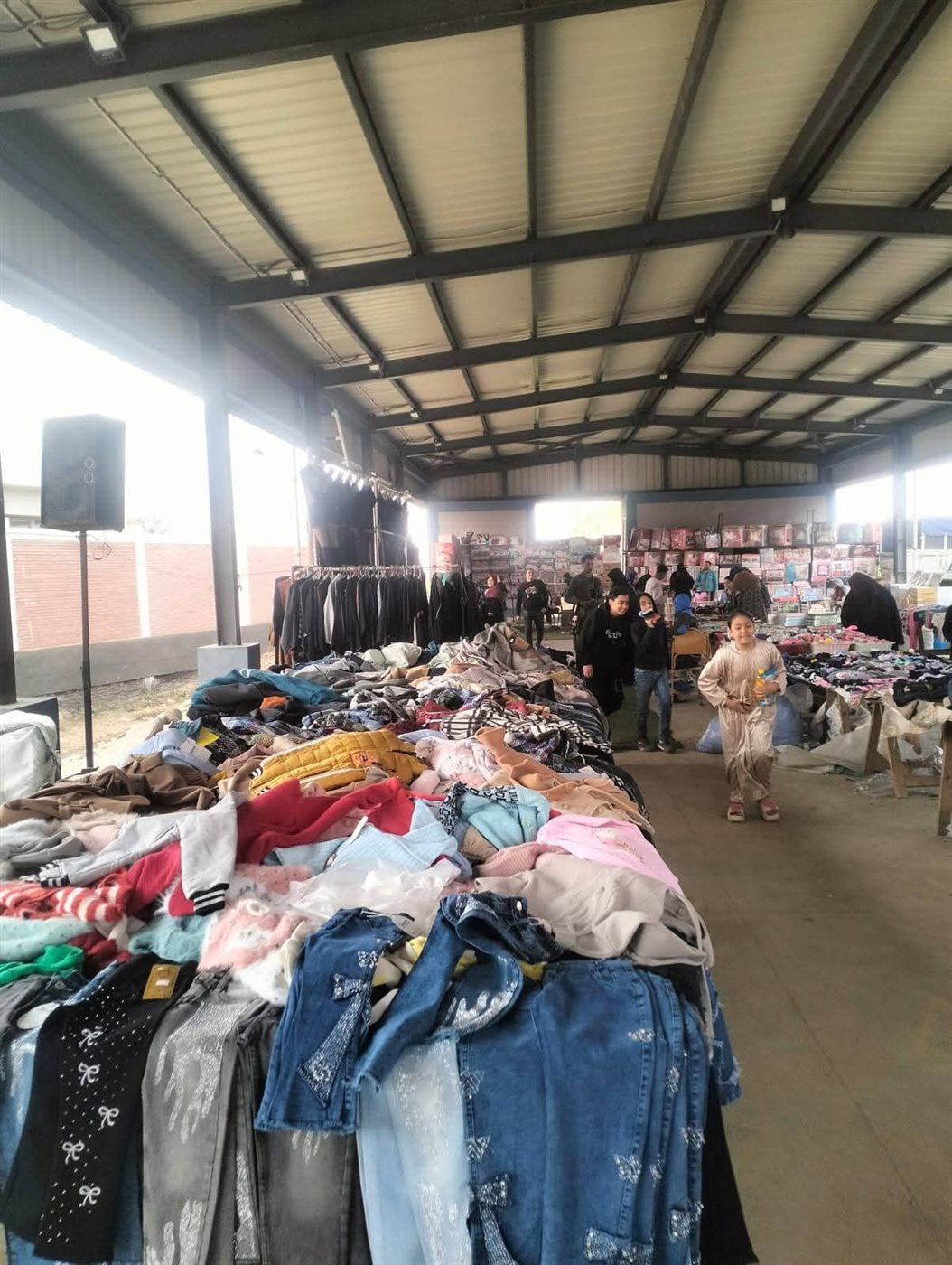 إقامة معرض مفروشات بسوق كفر السوالم بدمياط ضمن حياة كريمة